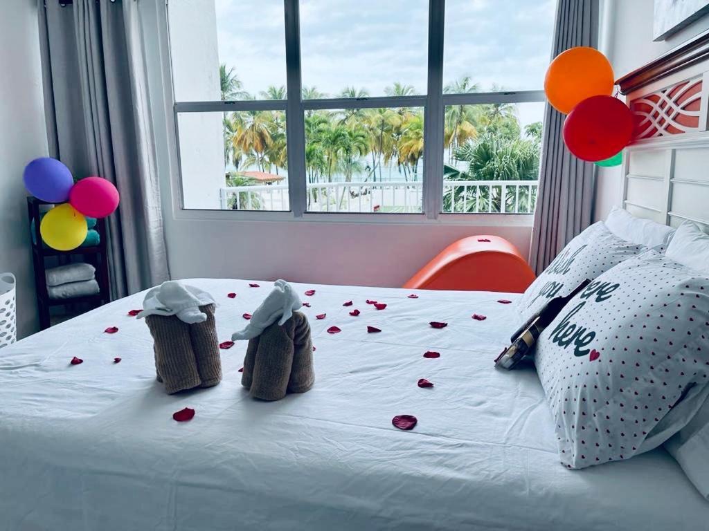 Hobie Oceanfront Apartment At Isla Verde San Juan Eksteriør billede
