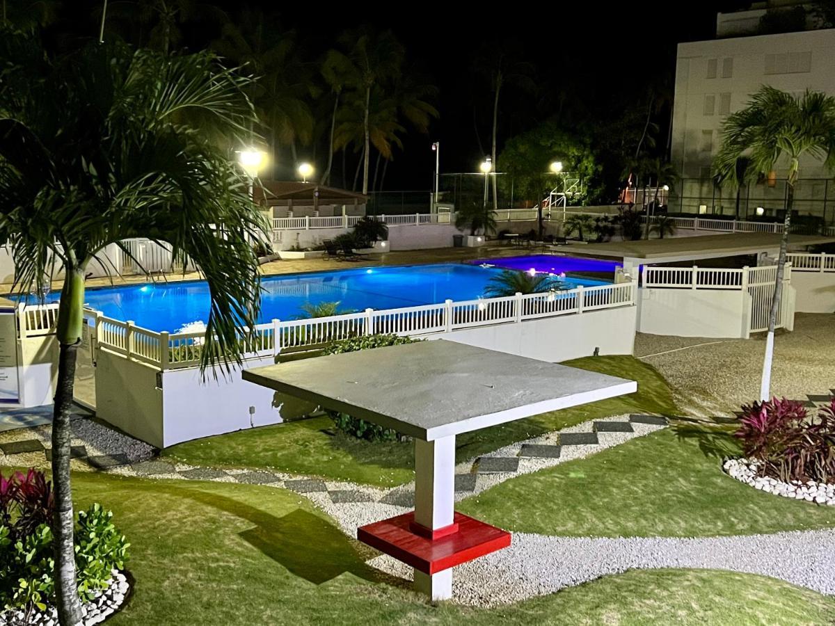 Hobie Oceanfront Apartment At Isla Verde San Juan Eksteriør billede