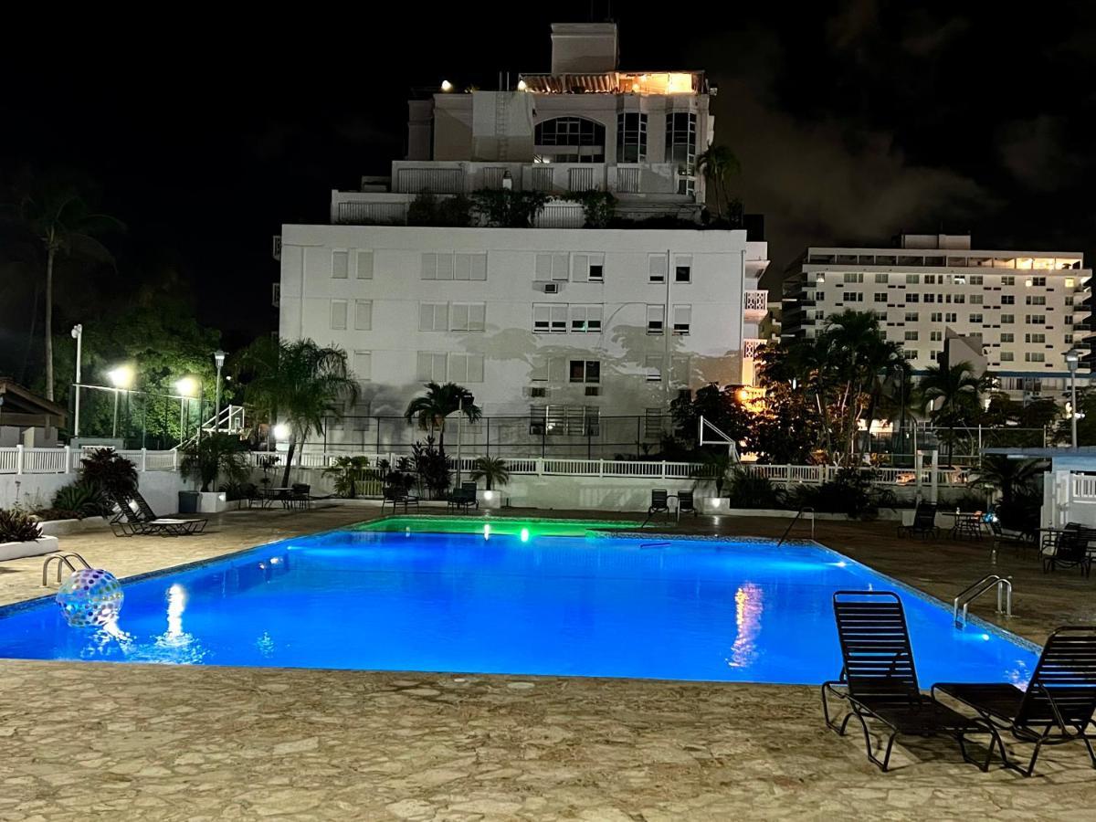 Hobie Oceanfront Apartment At Isla Verde San Juan Eksteriør billede